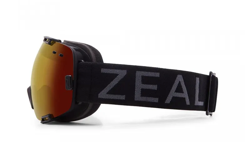 Zeal Optics Voyager Dark Night Automatic Plus goggle